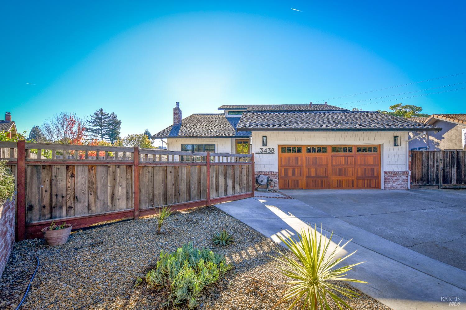 3438 Meadowbrook Court Napa CA 94558