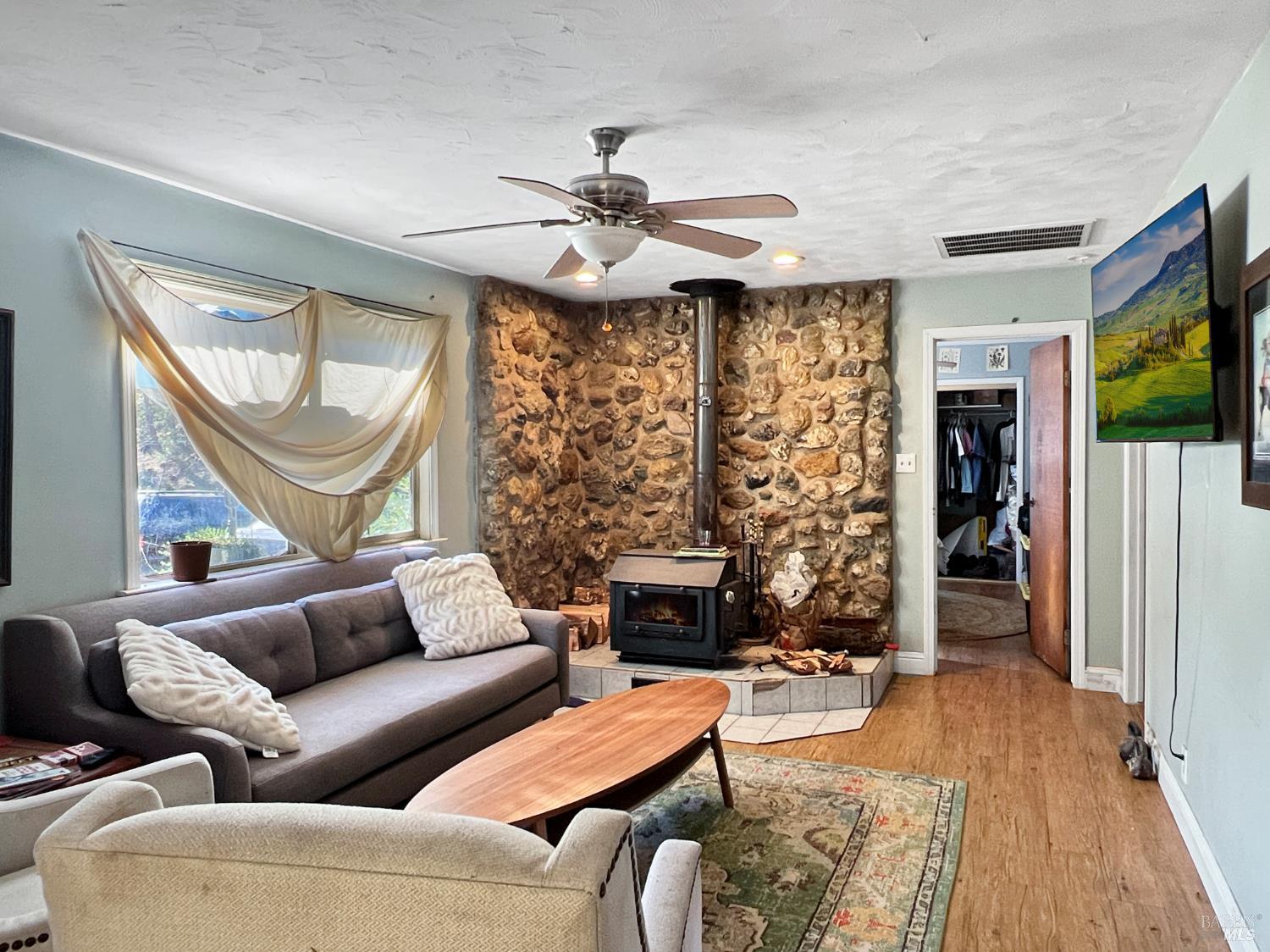 8600 Cave Creek Road Redwood Valley CA 95470