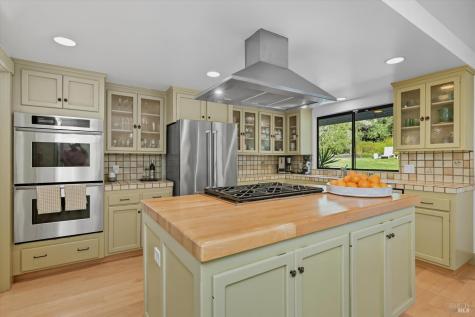 246 Zinfandel Road Healdsburg CA 95448