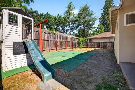 1481 North Street Santa Rosa CA 95404
