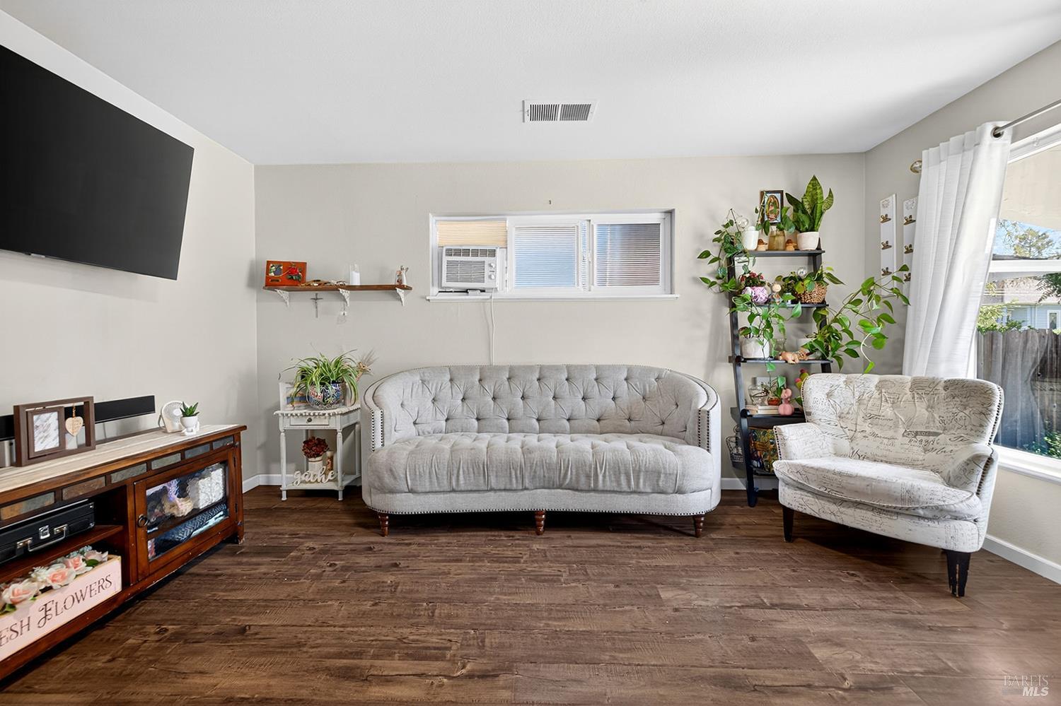 1481 North Street Santa Rosa CA 95404