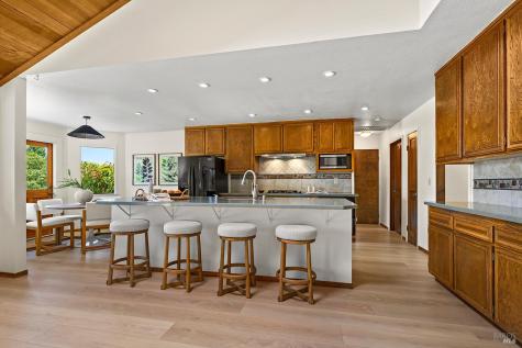7595 Giusti Road Forestville CA 95436