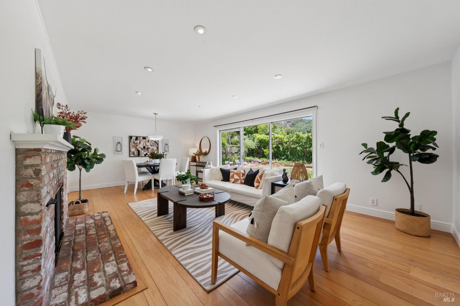 44 Robinhood Drive San Rafael CA 94901