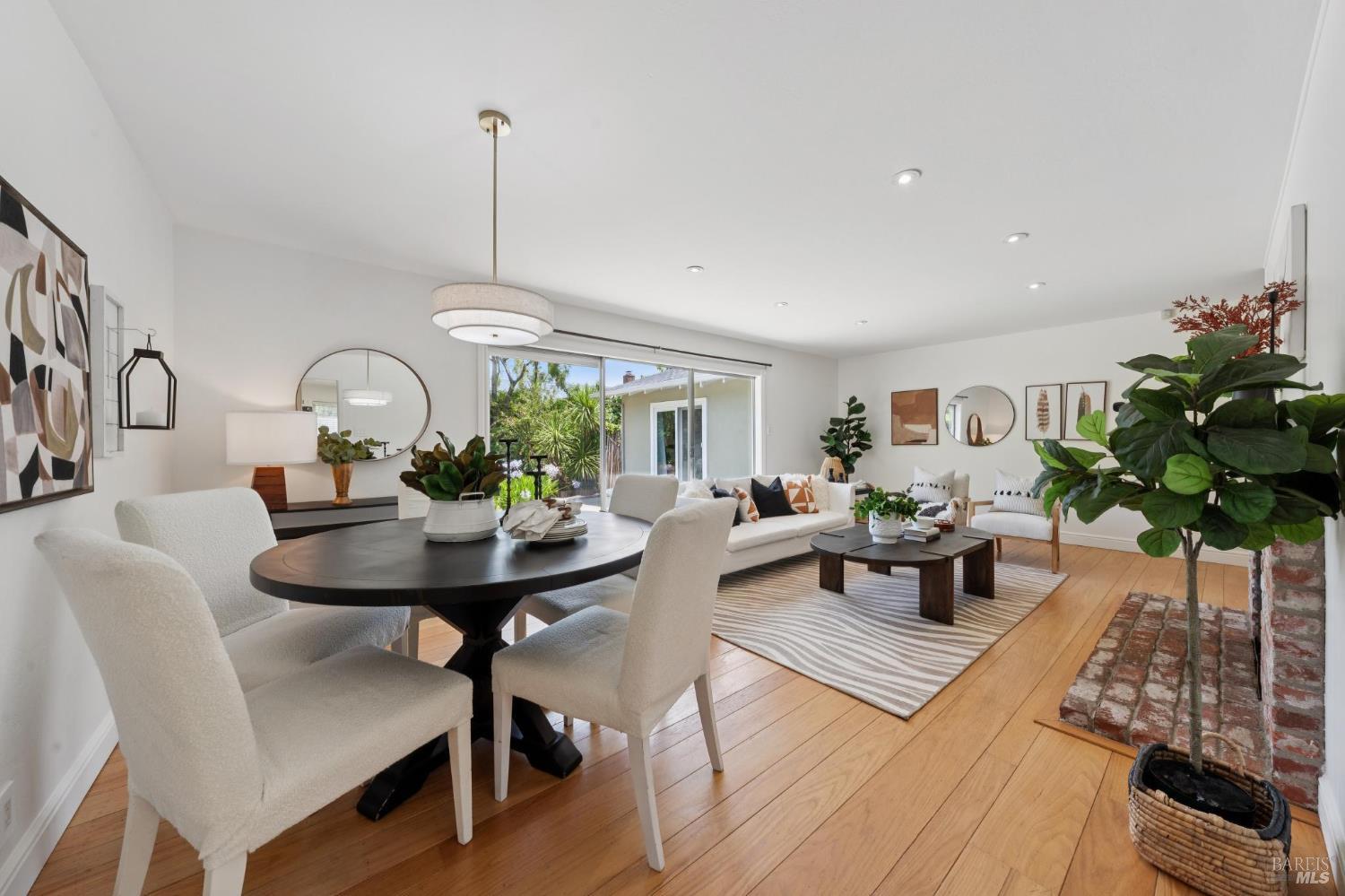 44 Robinhood Drive San Rafael CA 94901