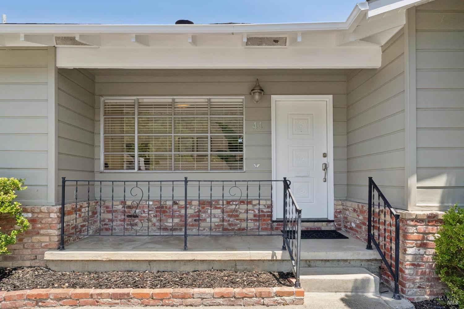 44 Robinhood Drive San Rafael CA 94901