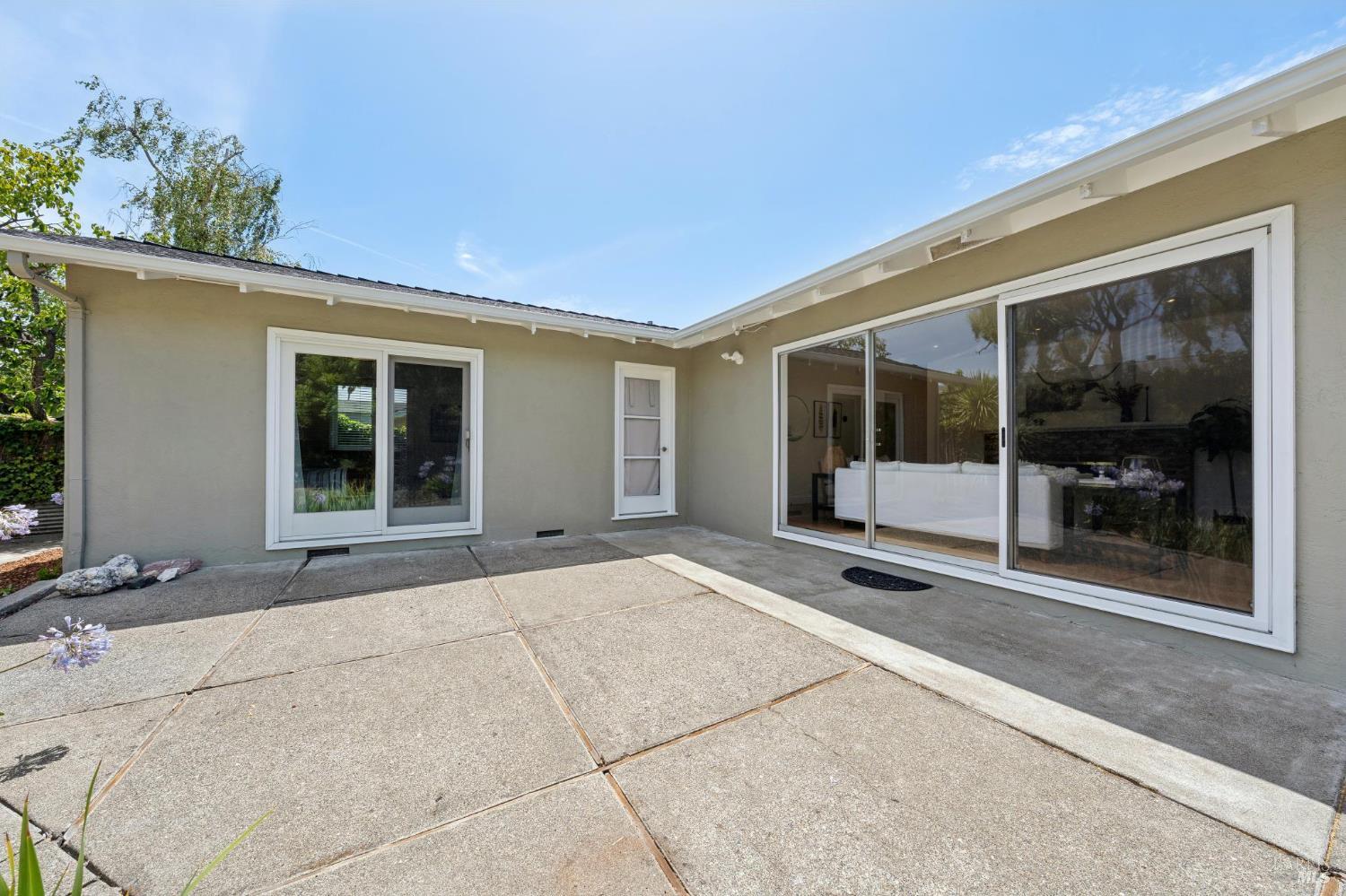 44 Robinhood Drive San Rafael CA 94901