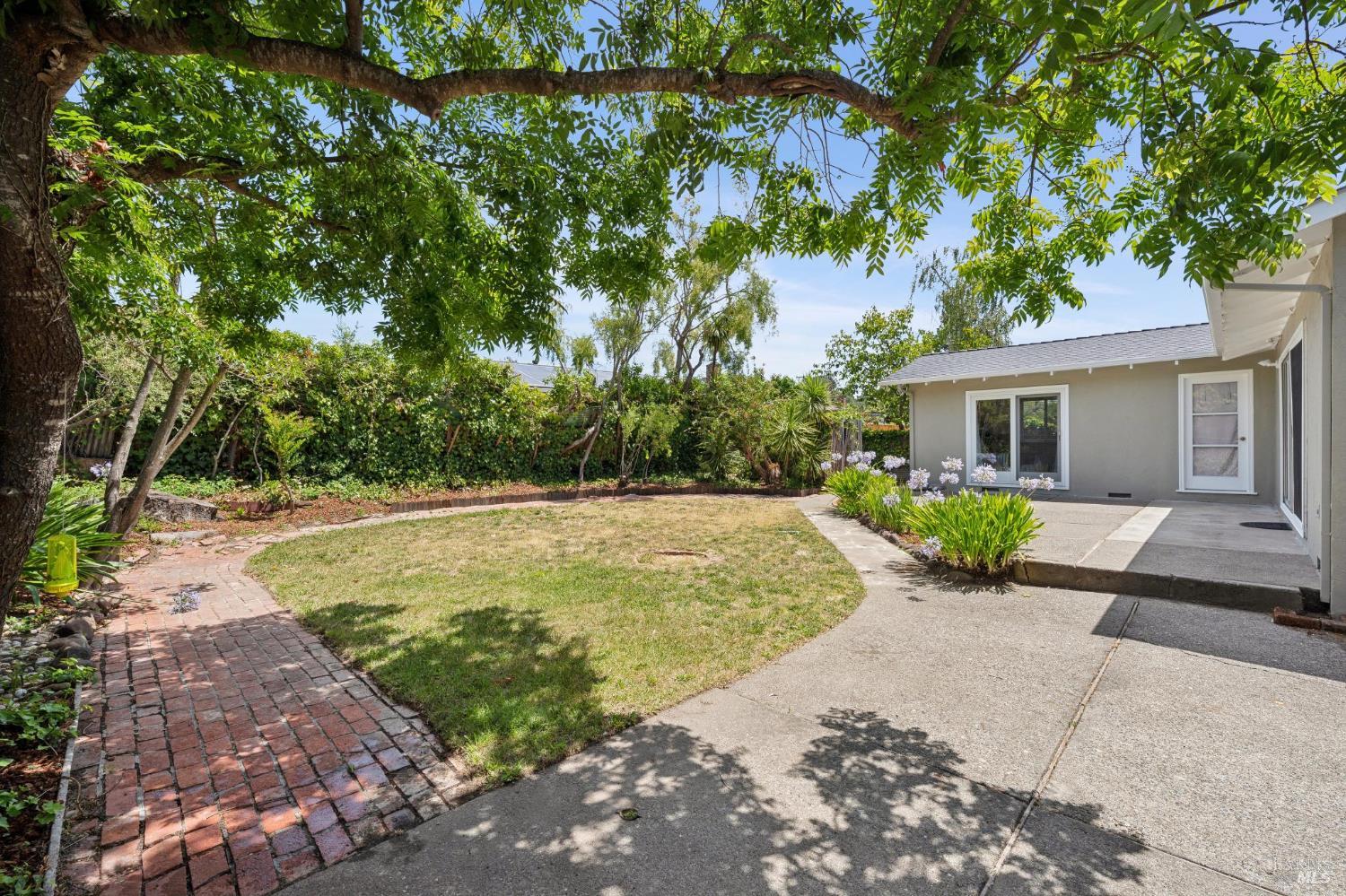 44 Robinhood Drive San Rafael CA 94901