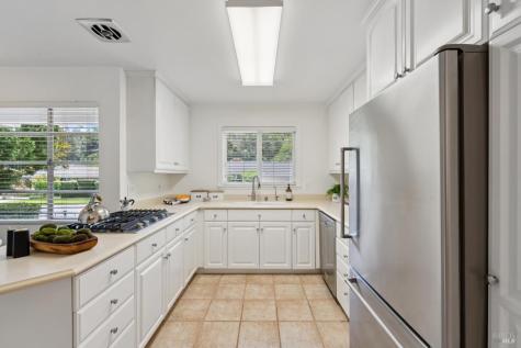 44 Robinhood Drive San Rafael CA 94901