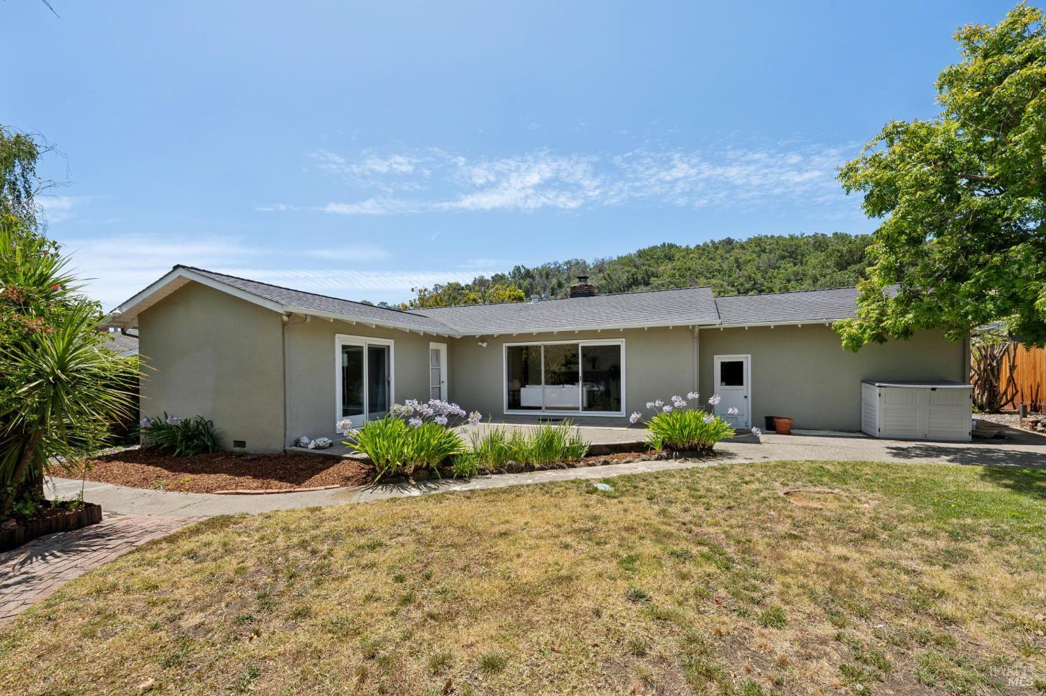 44 Robinhood Drive San Rafael CA 94901