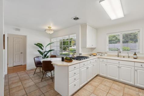 44 Robinhood Drive San Rafael CA 94901