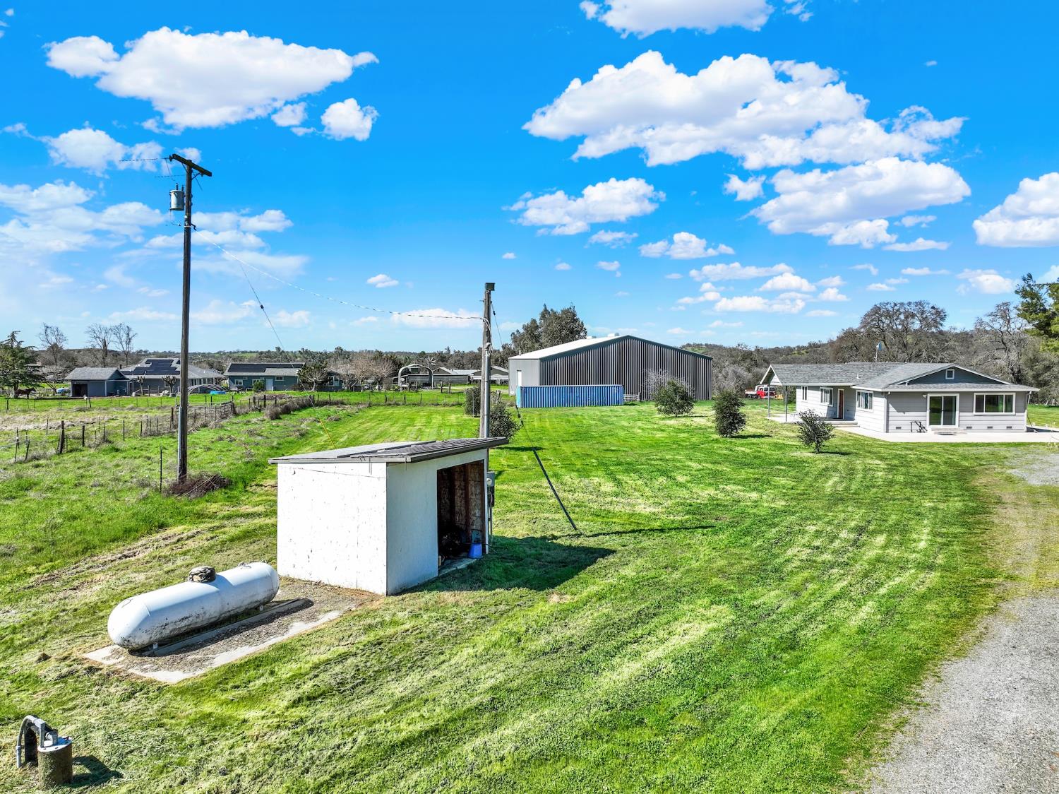 9862 Whalen Road Wallace CA 95252