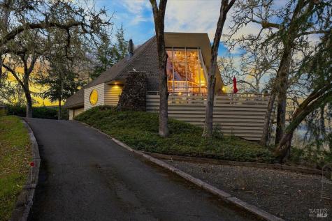 10045 Loch Haven Drive Santa Rosa CA 95404