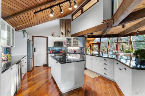 10045 Loch Haven Drive Santa Rosa CA 95404