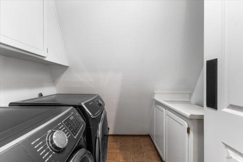 10045 Loch Haven Drive Santa Rosa CA 95404