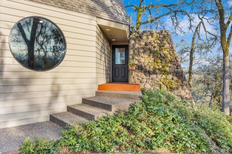 10045 Loch Haven Drive Santa Rosa CA 95404
