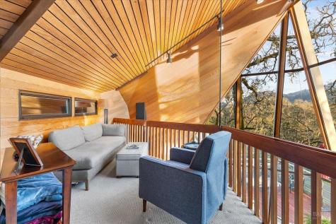 10045 Loch Haven Drive Santa Rosa CA 95404