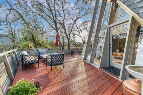 10045 Loch Haven Drive Santa Rosa CA 95404