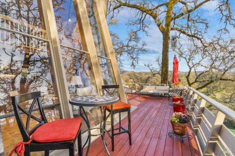 10045 Loch Haven Drive Santa Rosa CA 95404