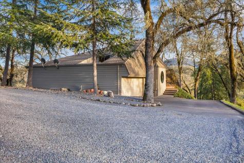 10045 Loch Haven Drive Santa Rosa CA 95404