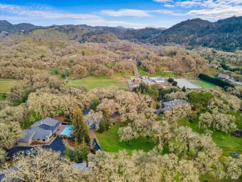 10045 Loch Haven Drive Santa Rosa CA 95404