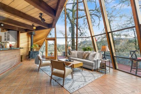 10045 Loch Haven Drive Santa Rosa CA 95404