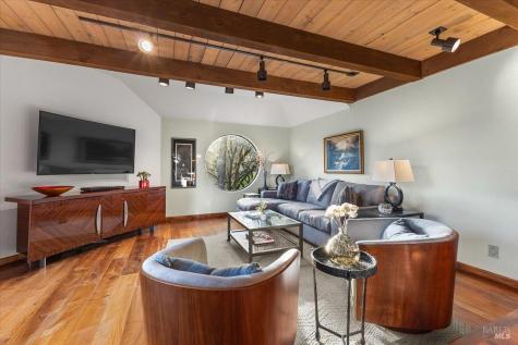 10045 Loch Haven Drive Santa Rosa CA 95404