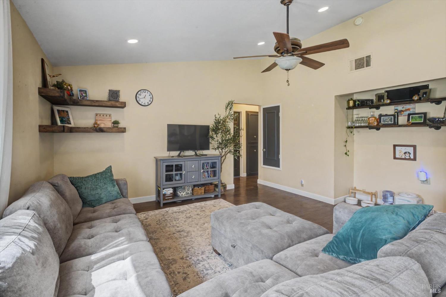 456 Marbella Lane Vacaville CA 95688