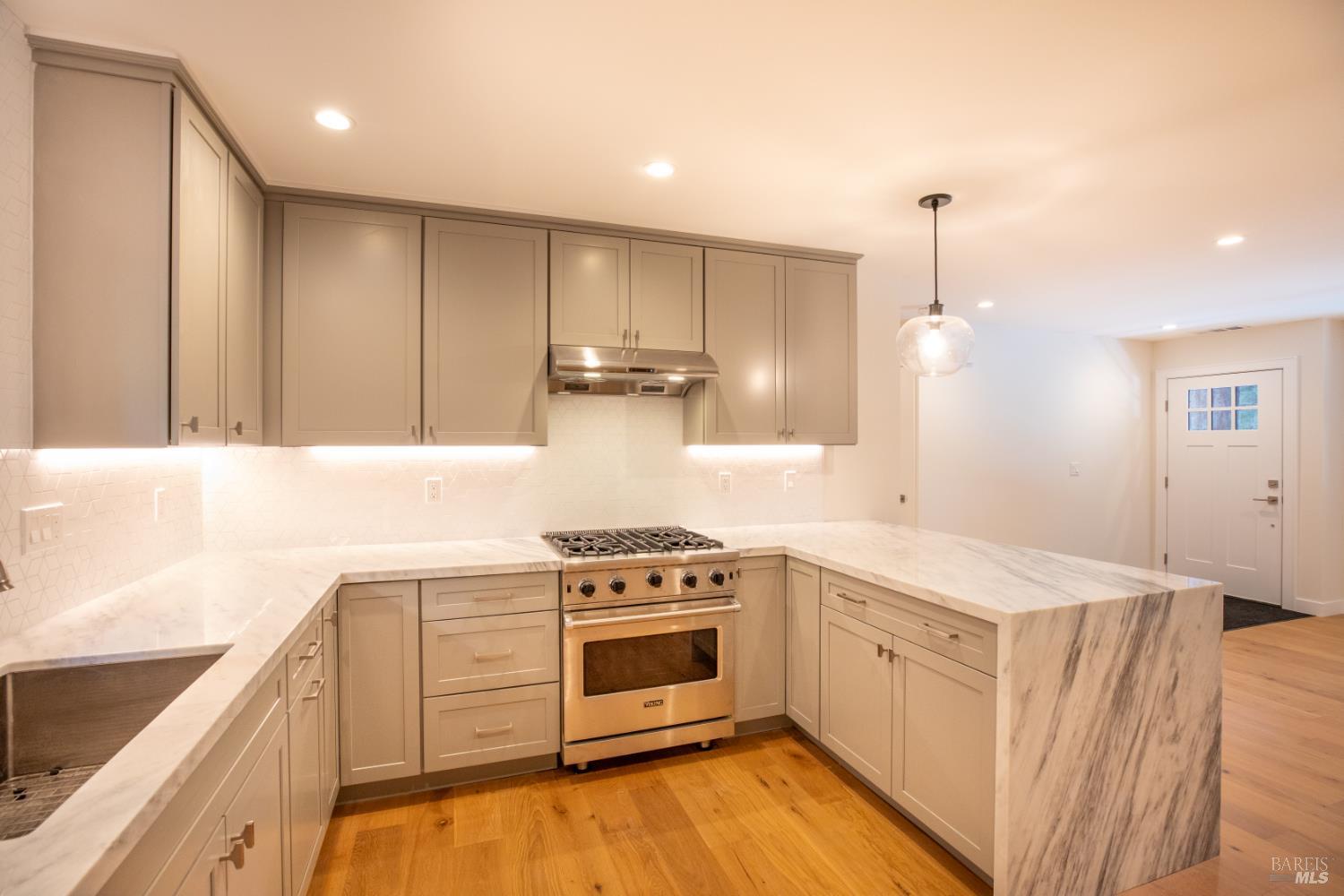 1914 Redwood Drive Healdsburg CA 95448