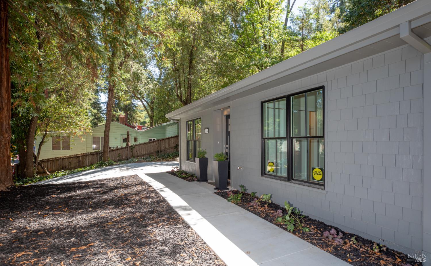 1914 Redwood Drive Healdsburg CA 95448