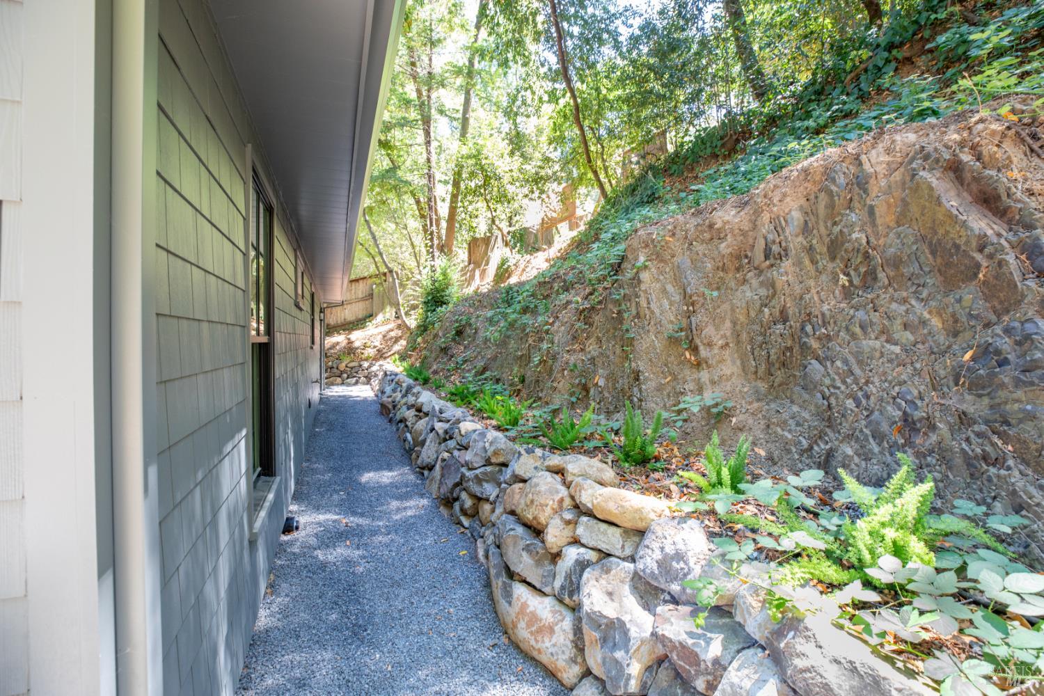 1914 Redwood Drive Healdsburg CA 95448