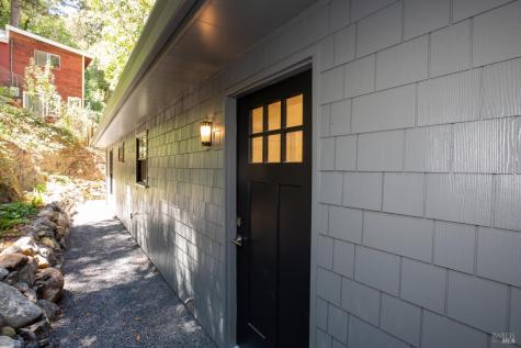 1914 Redwood Drive Healdsburg CA 95448