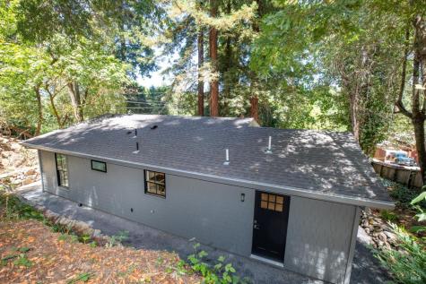1914 Redwood Drive Healdsburg CA 95448