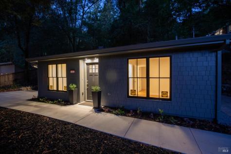 1914 Redwood Drive Healdsburg CA 95448