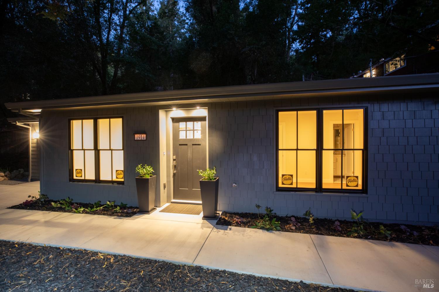 1914 Redwood Drive Healdsburg CA 95448