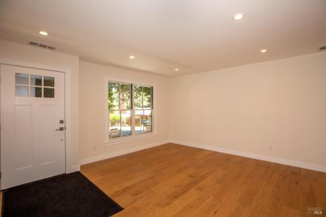 1914 Redwood Drive Healdsburg CA 95448