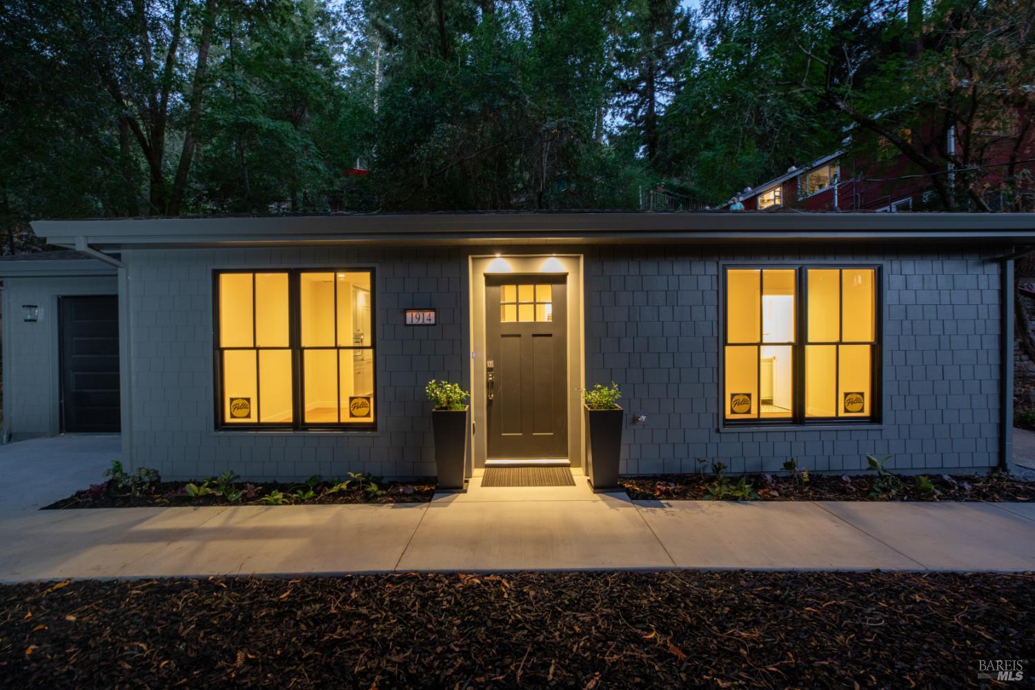 1914 Redwood Drive Healdsburg CA 95448