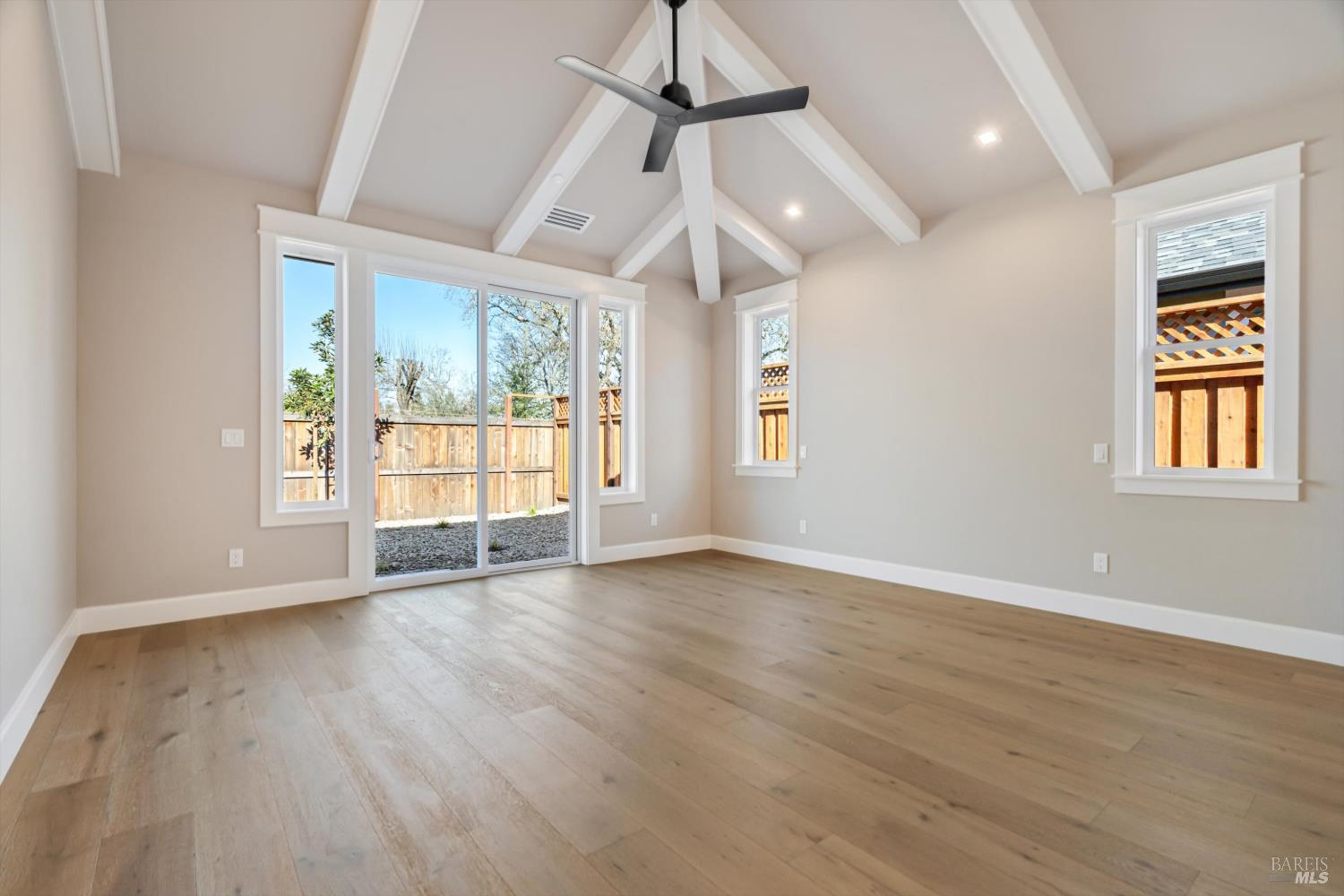 131 Maywood Lane Windsor CA 95492