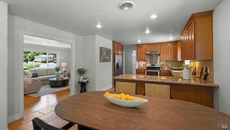 10 Corte Roble Novato CA 94949