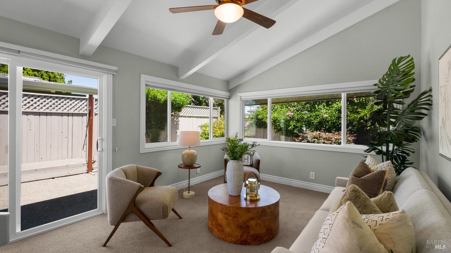 10 Corte Roble Novato CA 94949