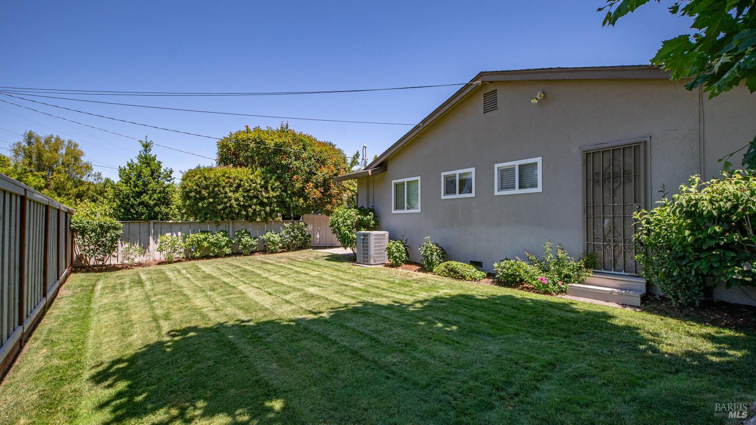 10 Corte Roble Novato CA 94949