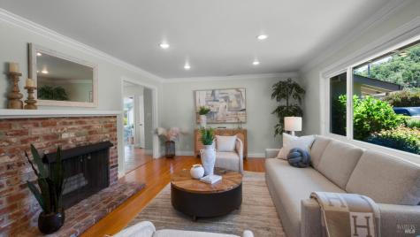 10 Corte Roble Novato CA 94949