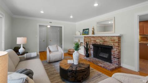 10 Corte Roble Novato CA 94949