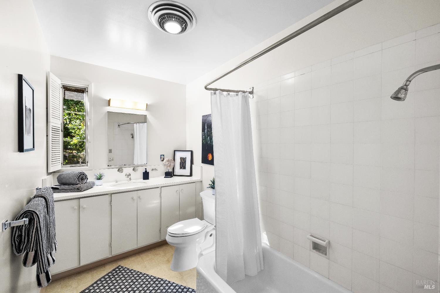 2395 Sobre Vista Road Sonoma CA 95476
