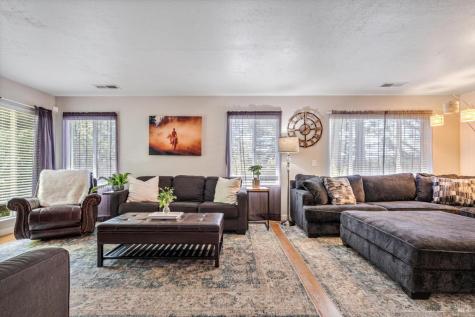 317 Alexander Valley Road Healdsburg CA 95448