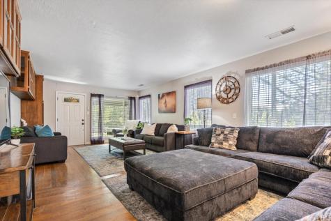 317 Alexander Valley Road Healdsburg CA 95448