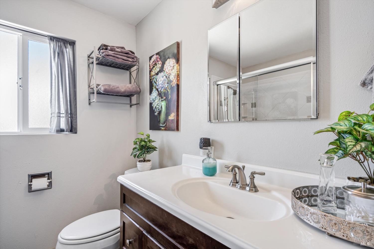 317 Alexander Valley Road Healdsburg CA 95448