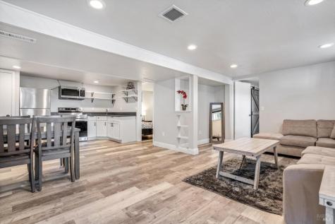 317 Alexander Valley Road Healdsburg CA 95448