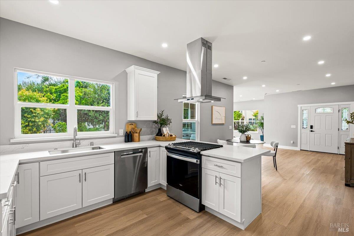 1524 Fair Oaks Court Santa Rosa CA 95404