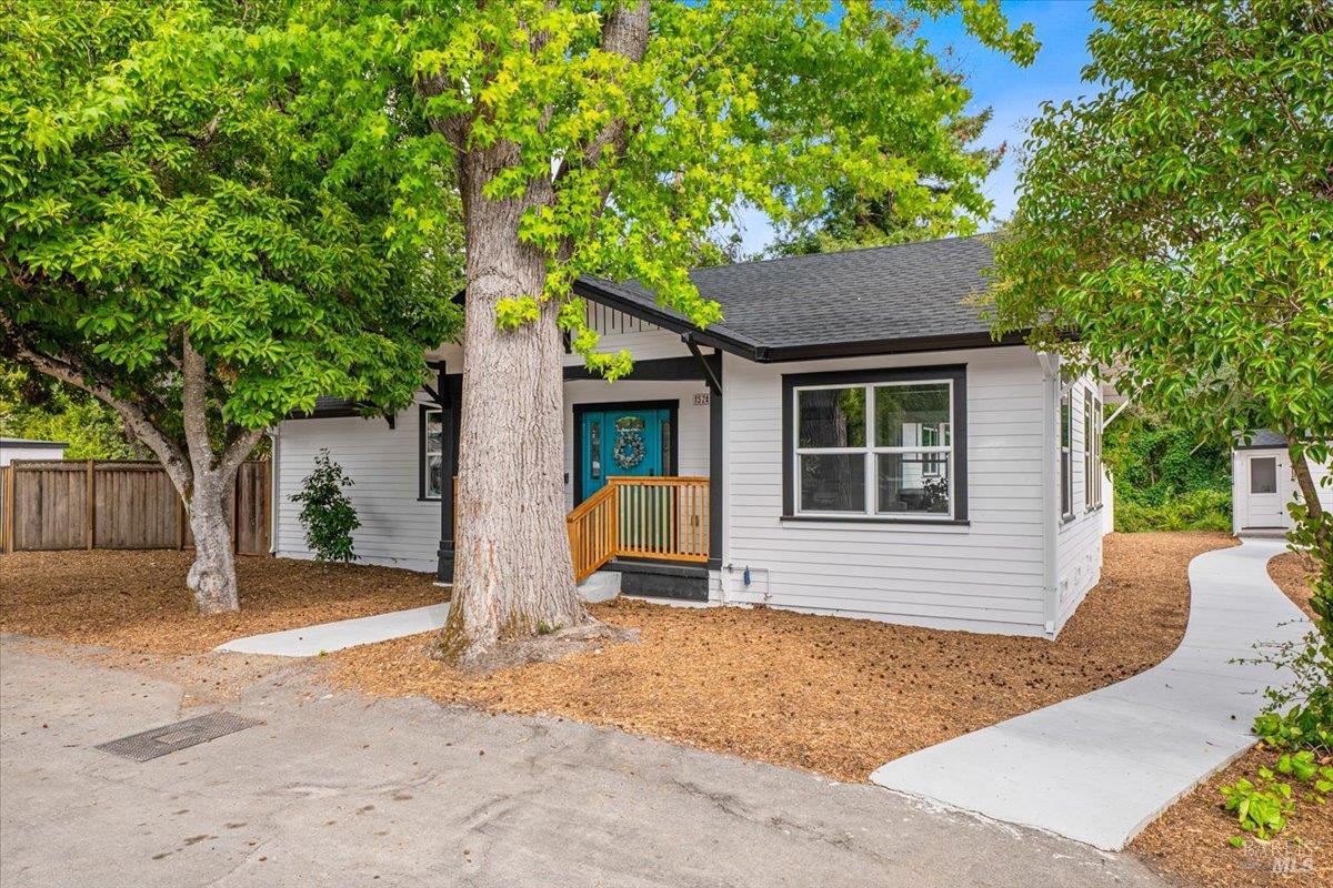 1524 Fair Oaks Court Santa Rosa CA 95404