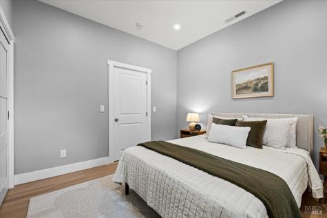 1524 Fair Oaks Court Santa Rosa CA 95404
